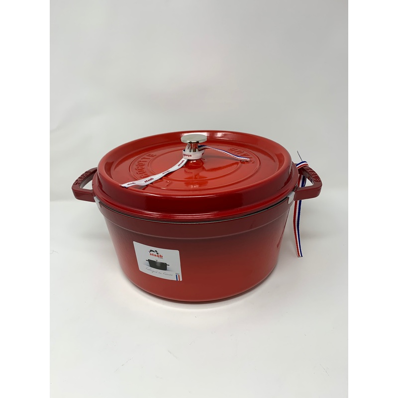 Staub 6.7L round  casserole