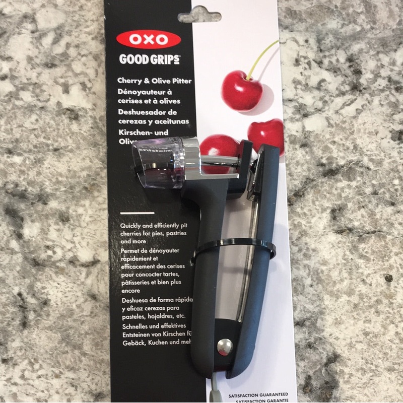 Good Grips Cherry/Olive Pitter