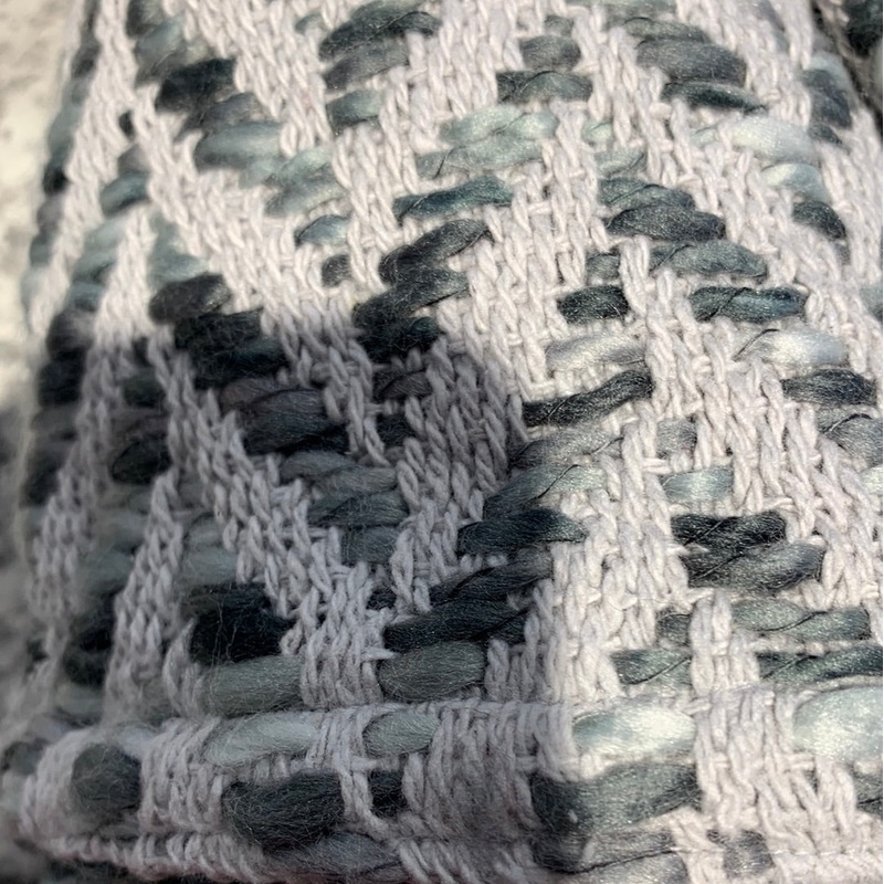 Table runner 12-72