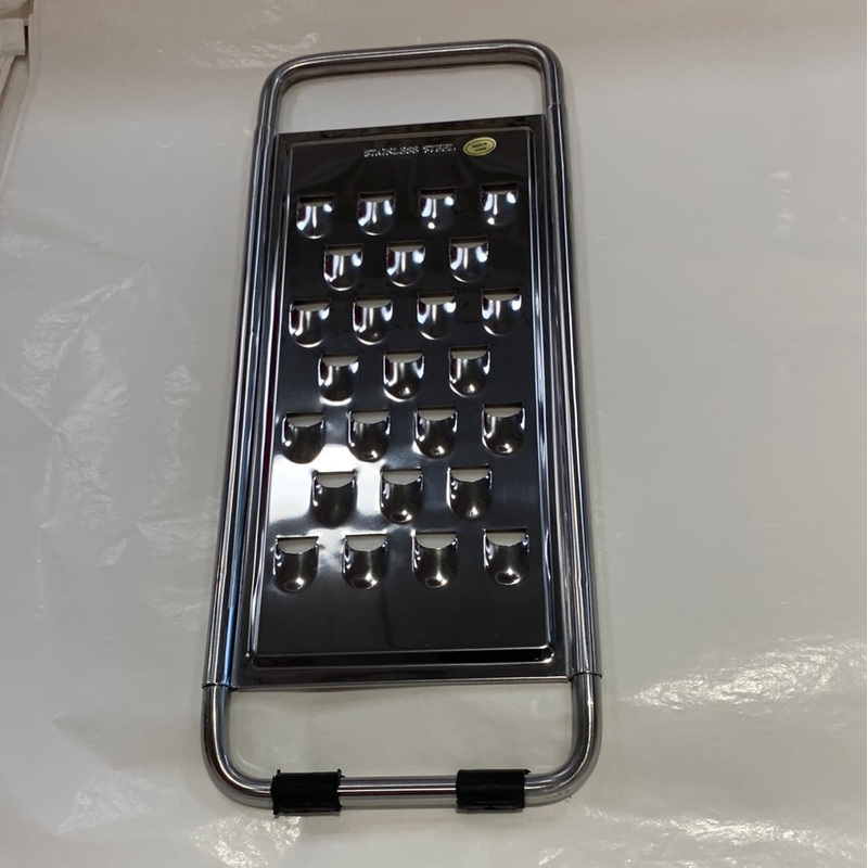 Extra course flat grater