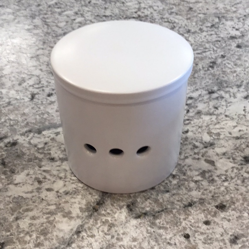 White Garlic Keeper