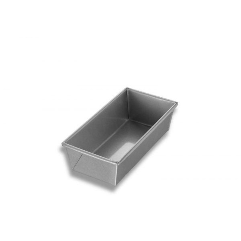 Chicago Metallic Bread / Loaf Pan, 9" x 4 1/2" x 2 3/4"Aluminized Steel