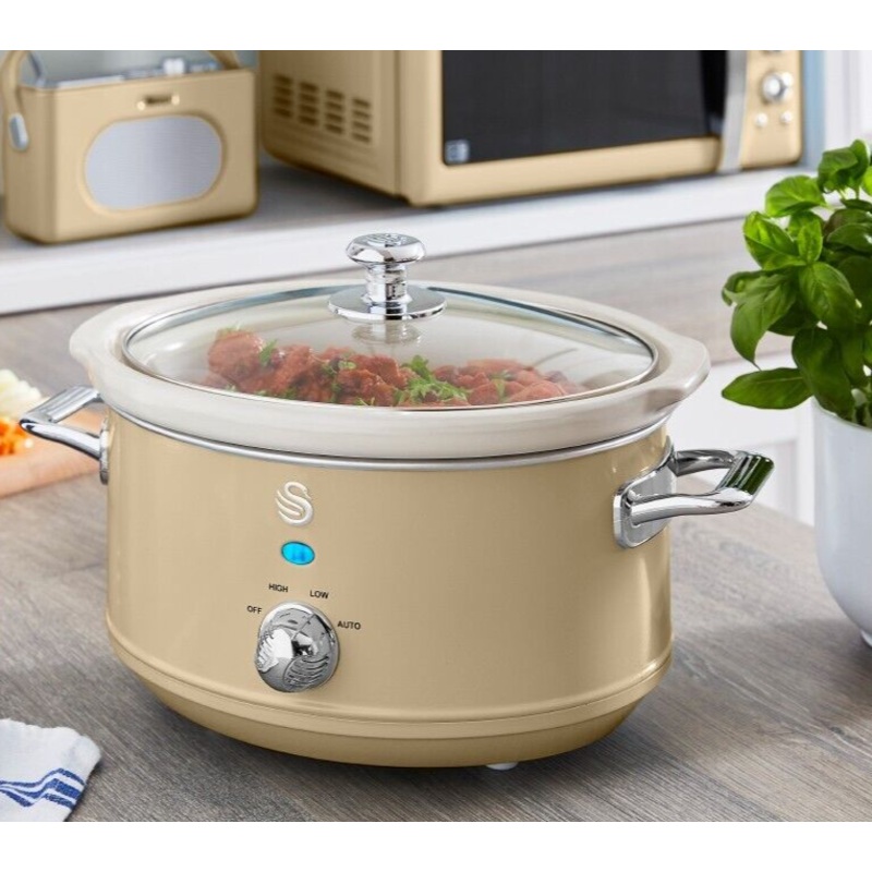 Swan Retro Cream 3.5L Slow Cooker Family Capacity, Energy Efficient Cooking