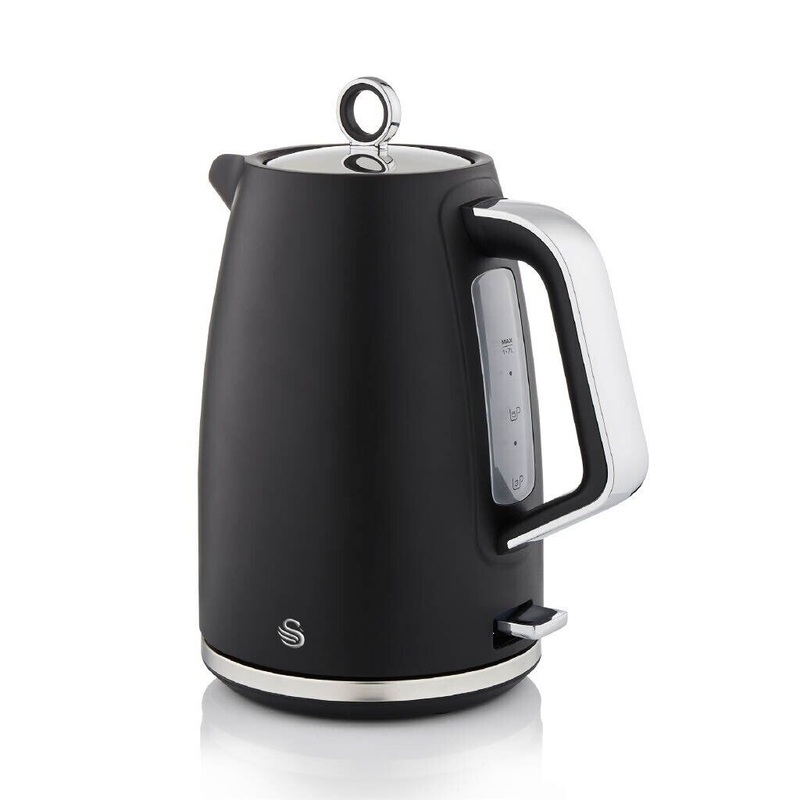 Swan Serenity 1.7L 3KW Kettle Matt Black Finish with Chrome Trim SK14017BLK