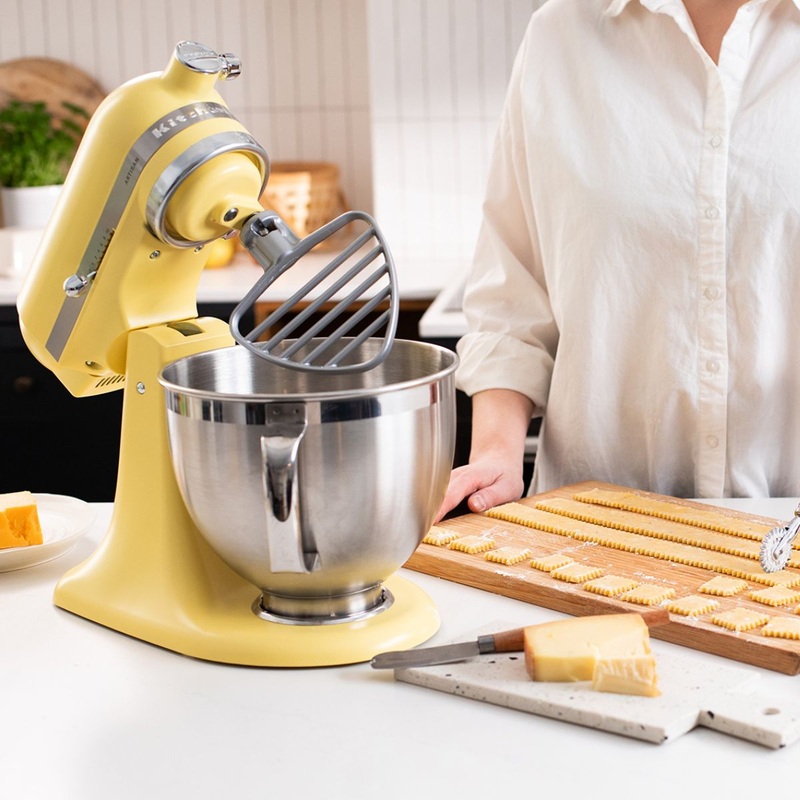 Robot de cocina ARTISAN Modelo 195 Ed. Color del Ao 2025 KitchenAid