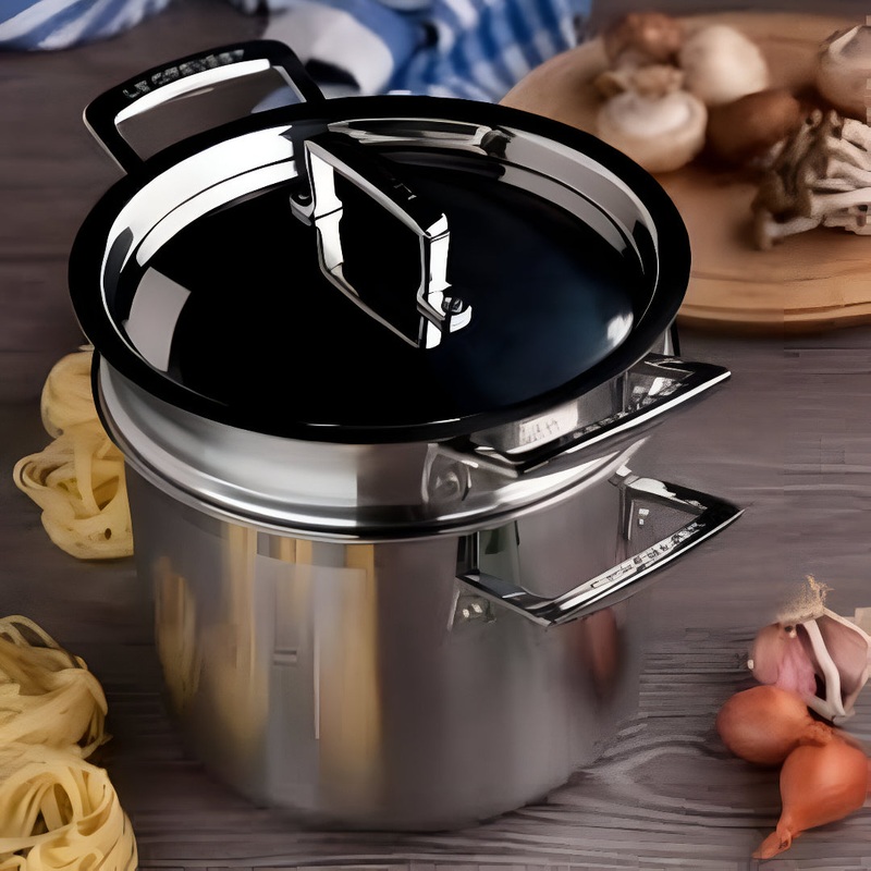 Olla para pasta de acero inoxidable tricapa Classic Le Creuset