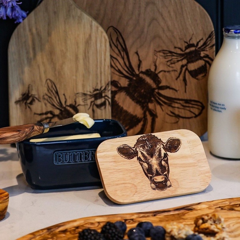 Mantequera cermica con tapa de madera de roble Selbrae