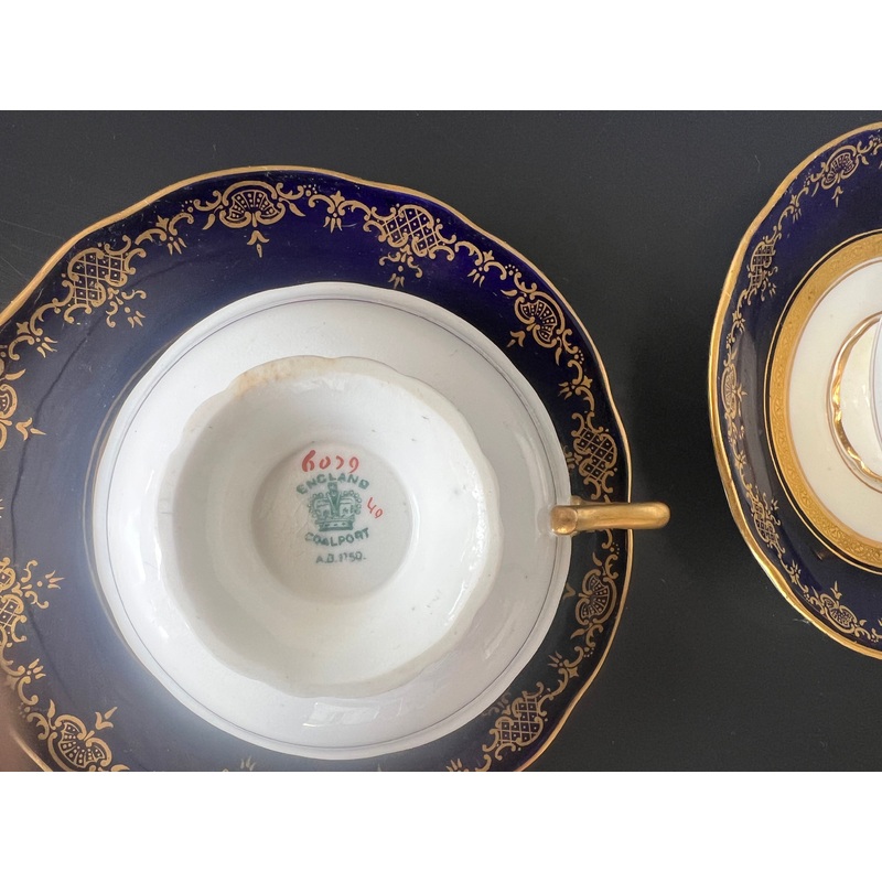 Aynsley Blue and gilt x 2 cups and soarers