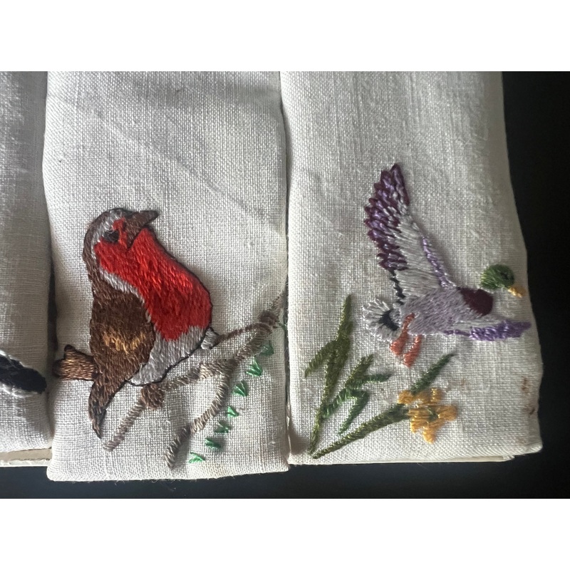 Vintage napkins with birds